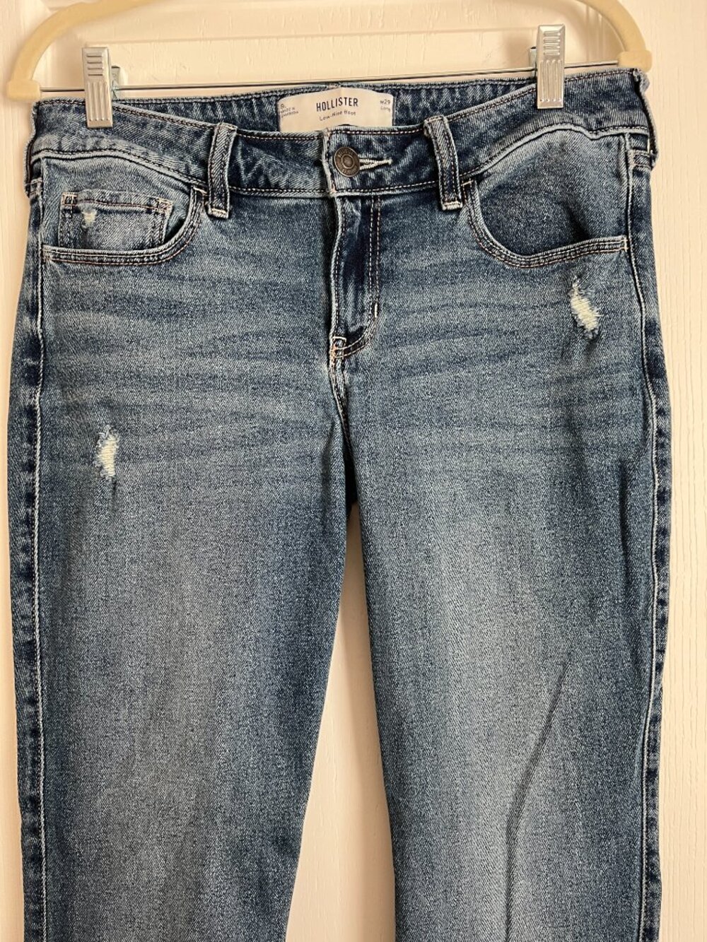 Hollister Low Rise Bootcut Distressed Medium Wash Jeans Size - 8L W29 - Picture 3 of 7